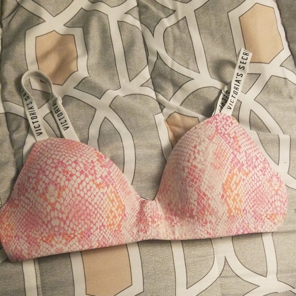 Victoria's Secret Pink Patterned Bra
